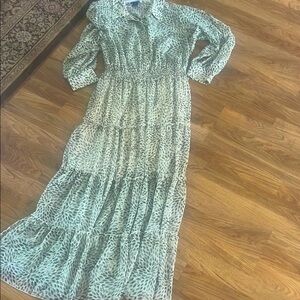 Elegant Green Patterned Maxi Dress